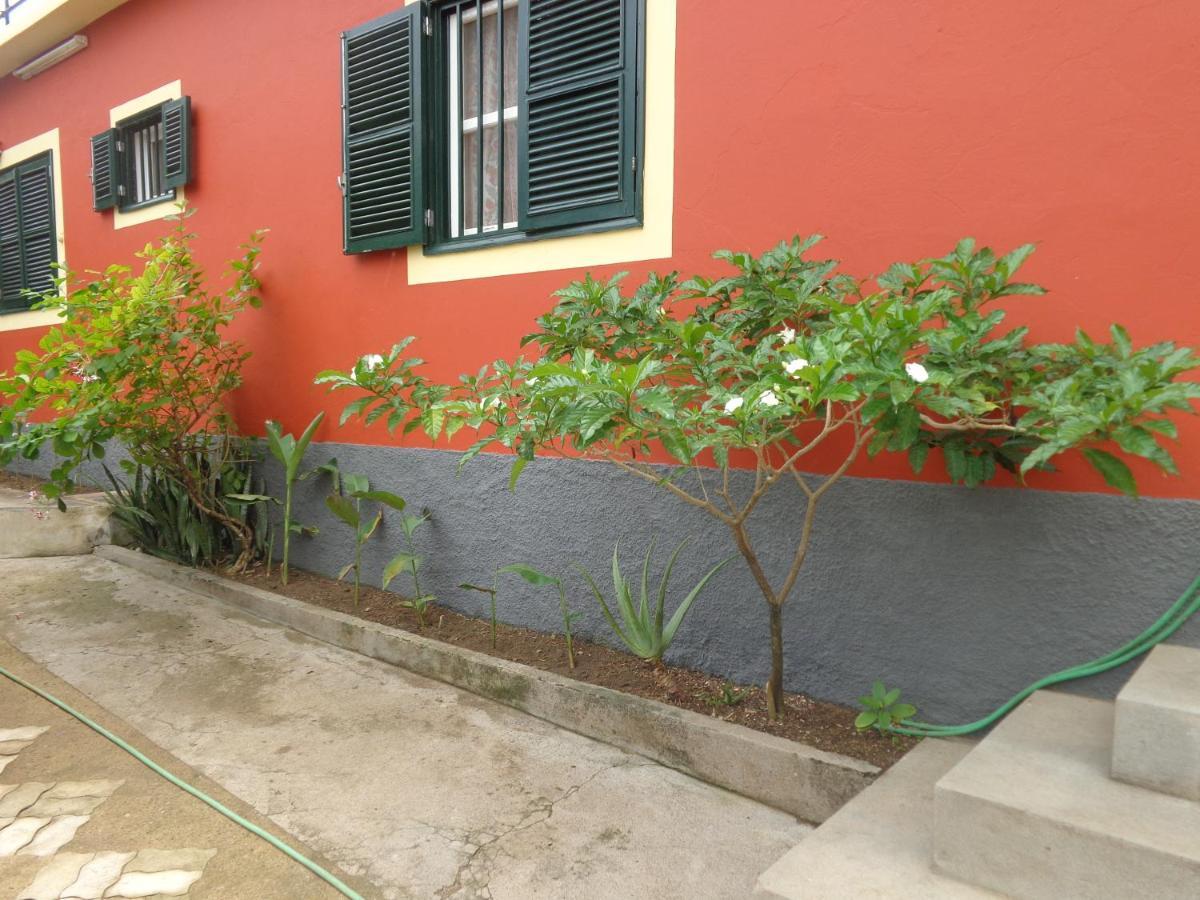 Santos'S House Hotel Sao Tome Exterior photo