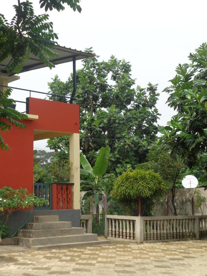 Santos'S House Hotel Sao Tome Exterior photo